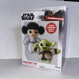 Disney Star Wars Yoda / Princess Leia Crochet Kit